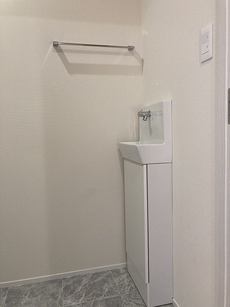 コンパクト手洗い