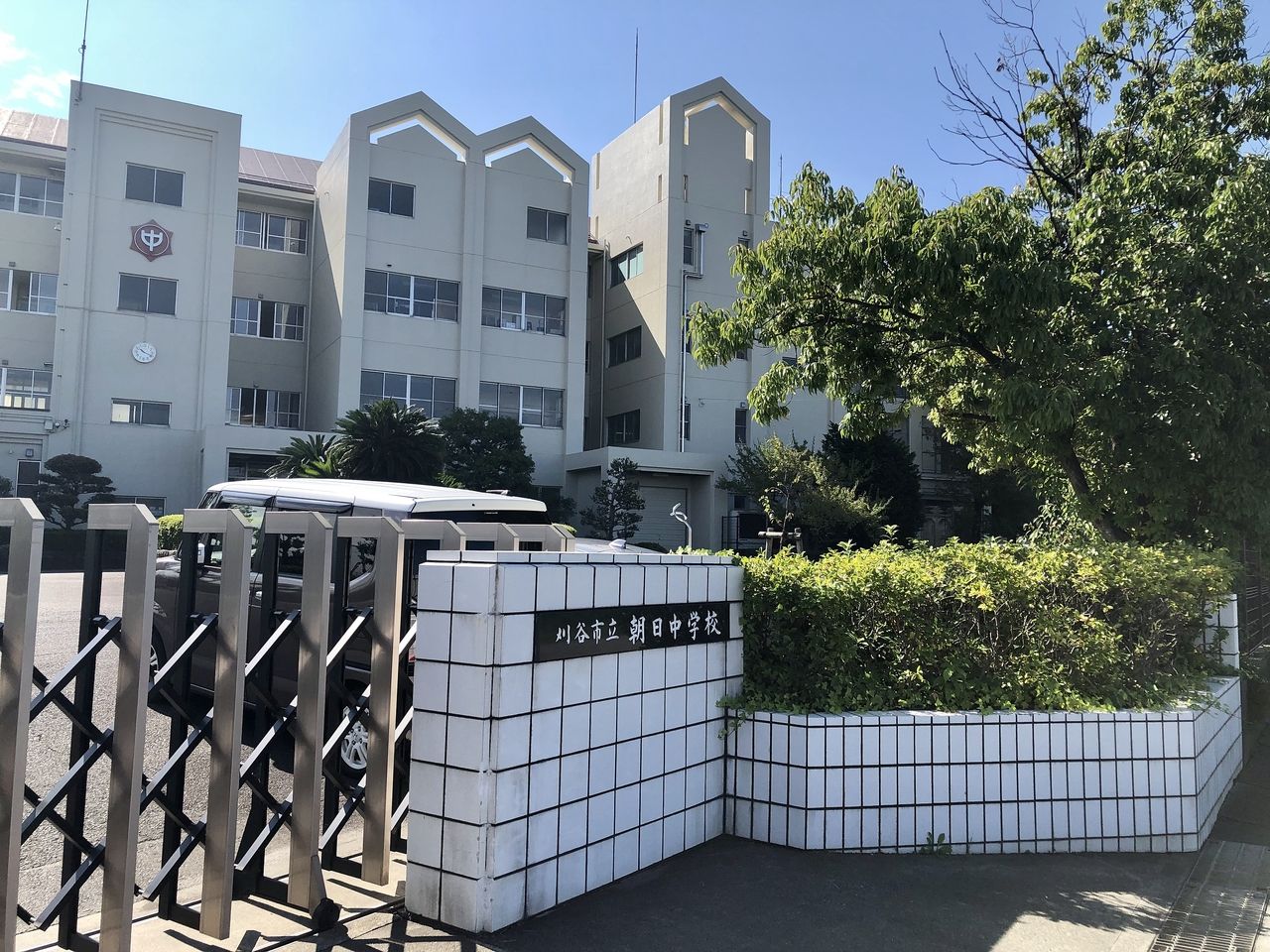 1988年（昭和63年）4月1日 - 刈谷市立依佐美中学校から分離独立して開校