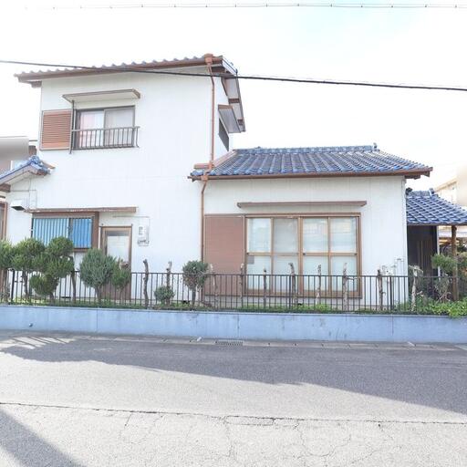 北東側から撮影 接面道路が8mと広い! JR東海道の線路沿い