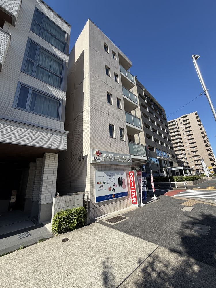◆地下鉄名城線・地下鉄鶴舞線・JR中央本線など複数の路線が使えます
◆大須商店街も徒歩約１０分です。
◆駐車場2台分あり(屋内、屋外各1台)・駐輪場5台　1階店舗クリーリング店稼働中
