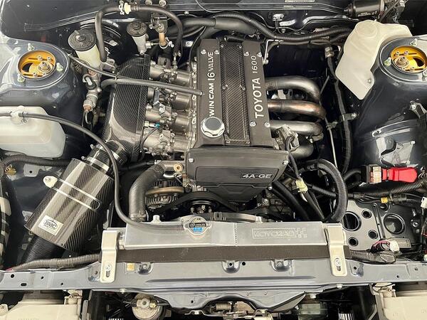トヨタカローラレビン(AE86)